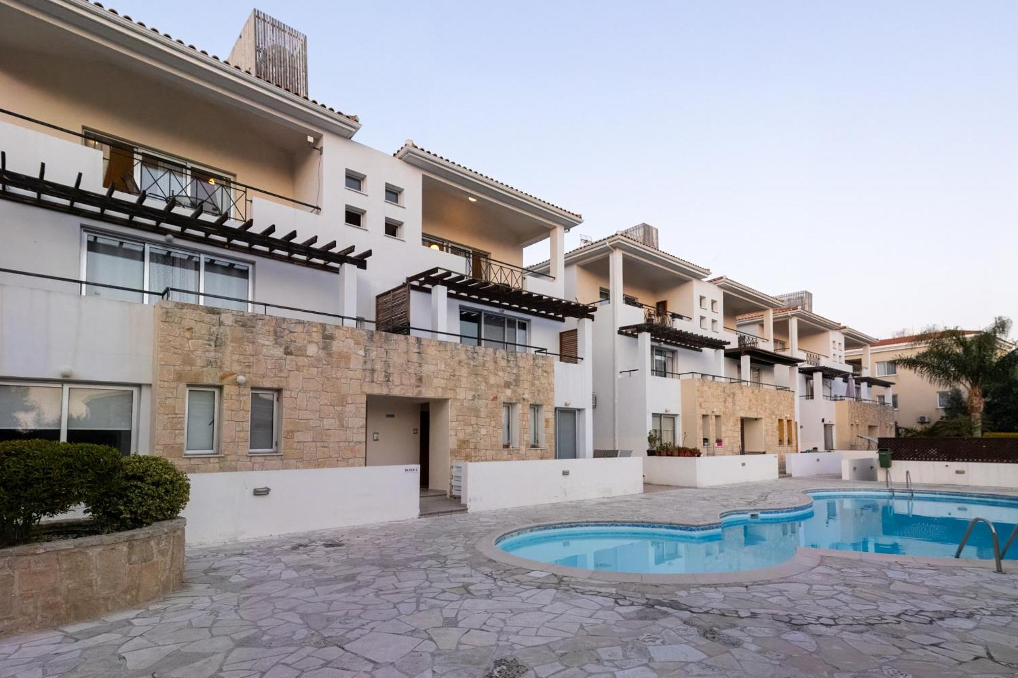 Nefeli Blue-Horizon 2B, Pool, Suites, Big Balconies Πάφος Εξωτερικό φωτογραφία